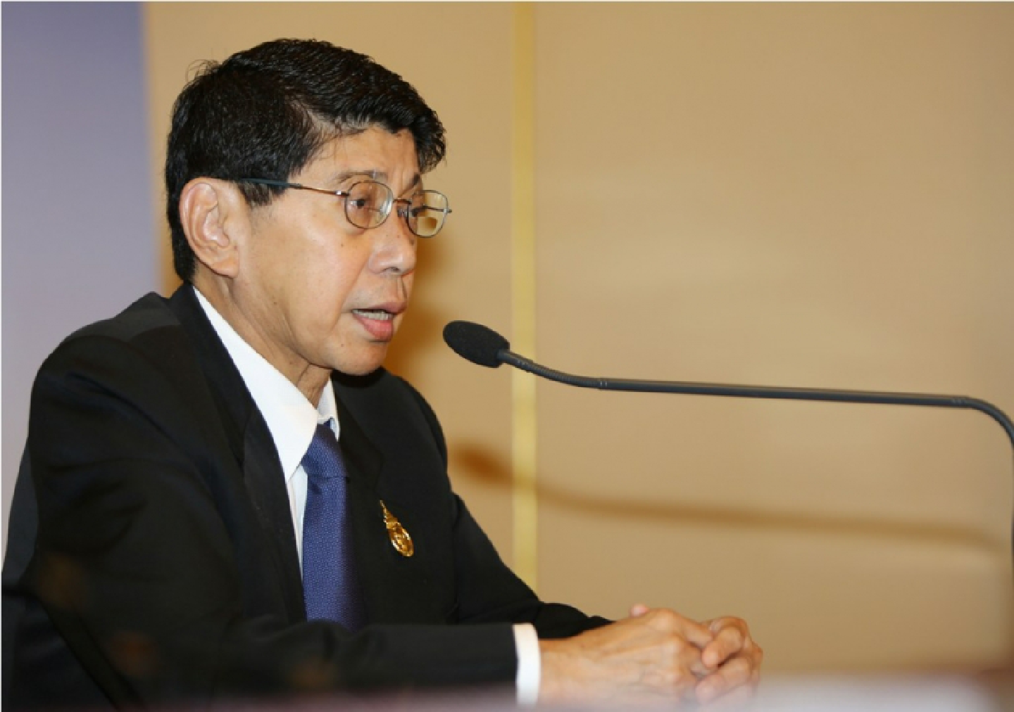 Govt to issue benchmark bonds Govt to issue benchmark bonds