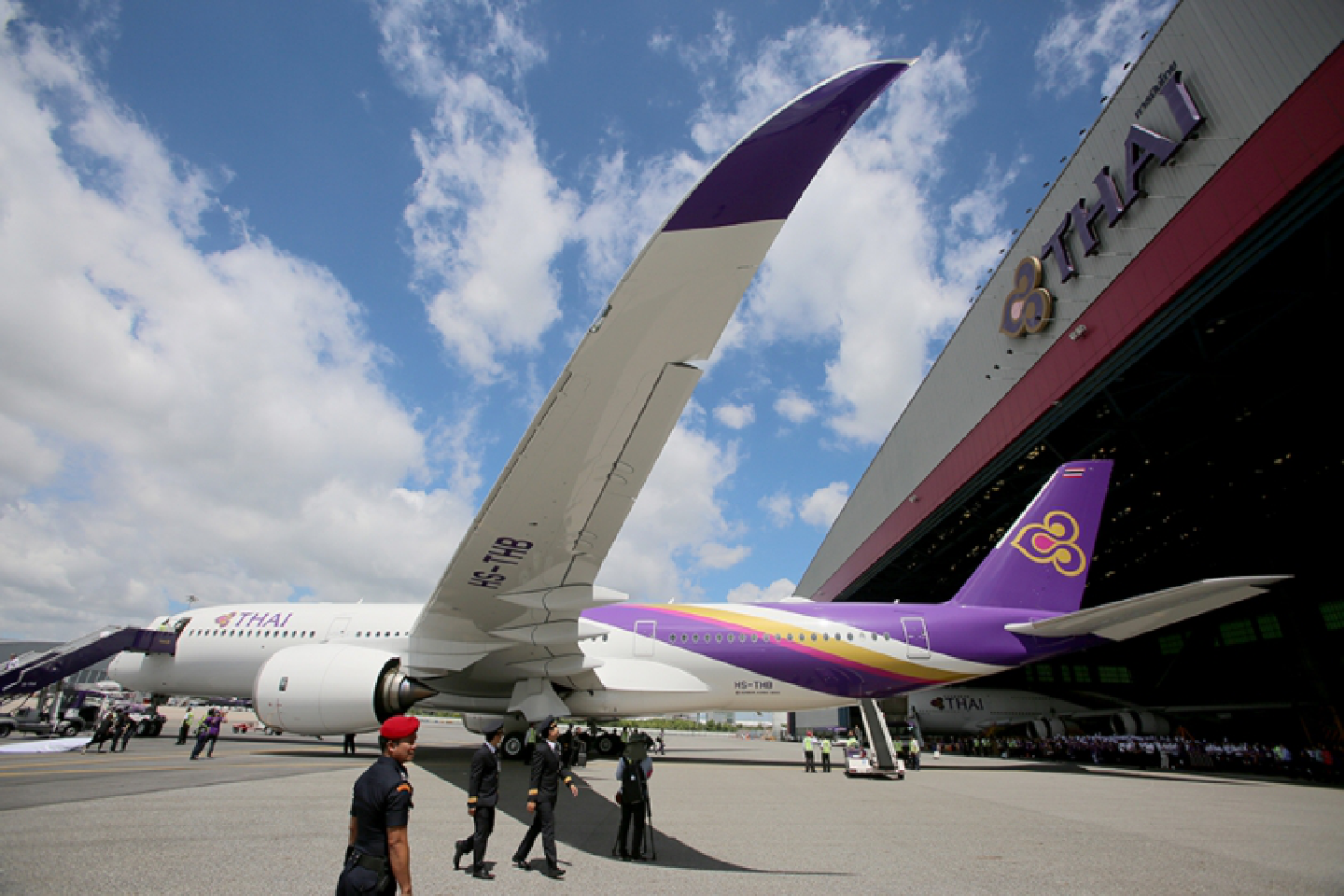 THAI, other airlines ban Samsung’s Note 7 phone