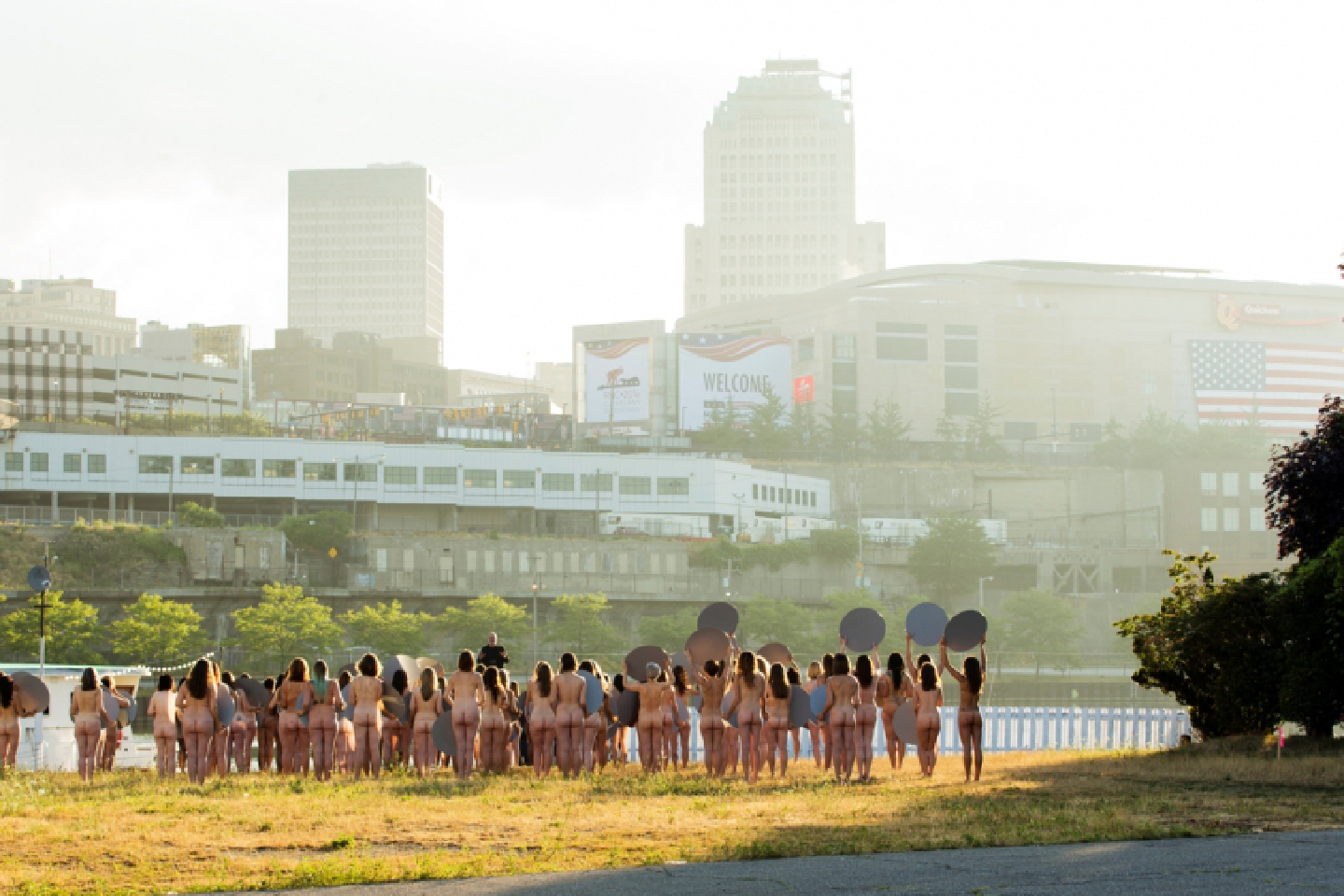 Spencer Tunick brings his nude art to Dead Sea deterioration