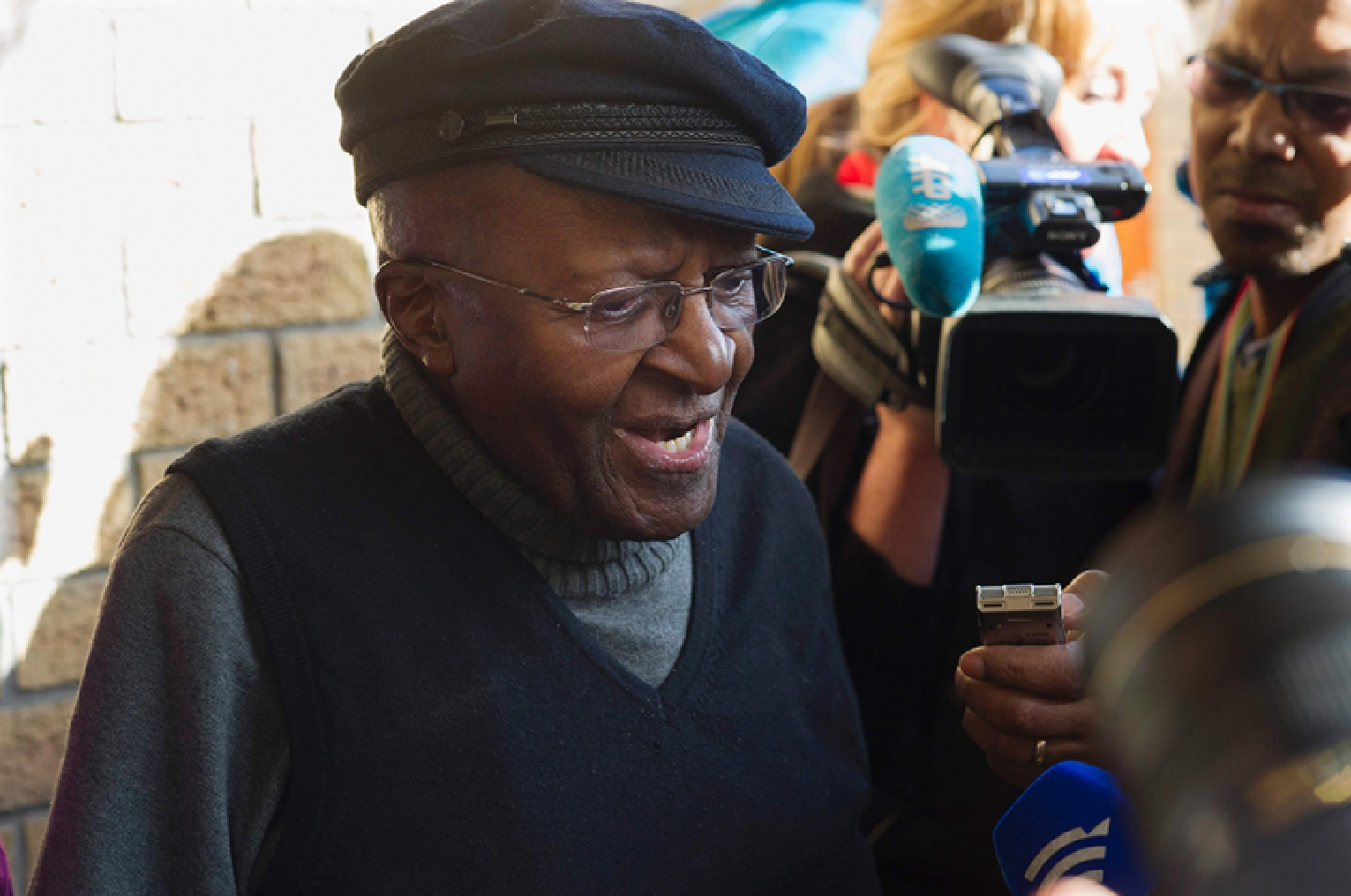 Tutu readmitted to hospital: family