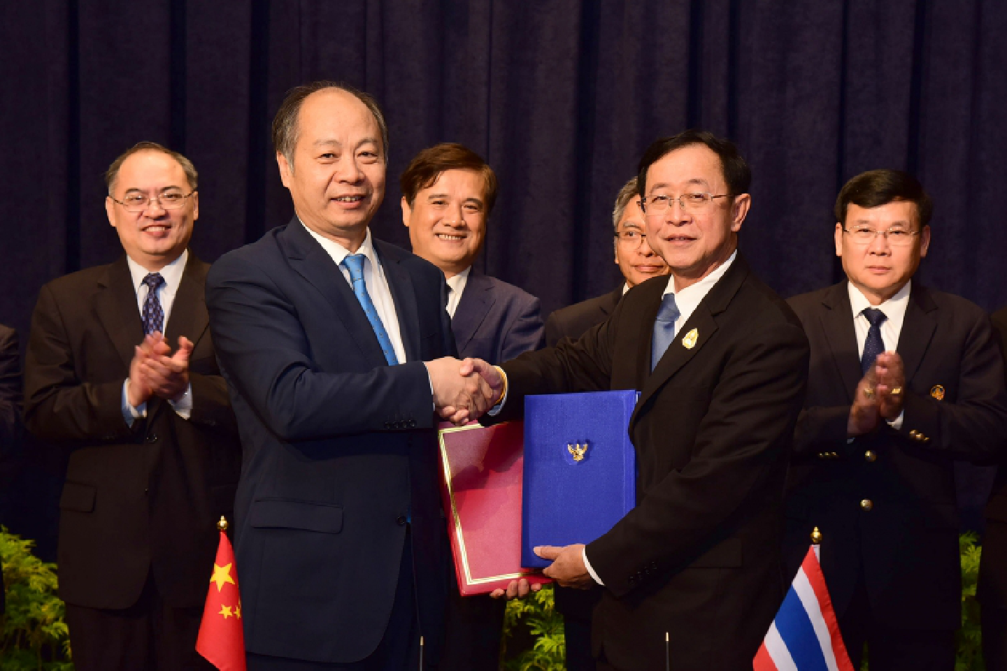 Sino-Thai rail to open bids in Nov