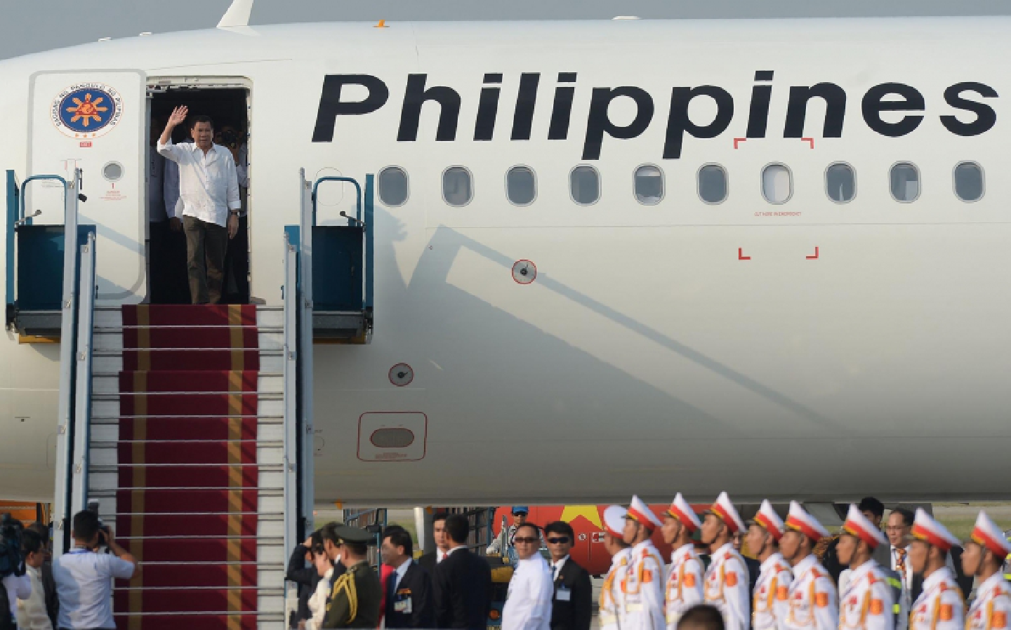 Philippines' Duterte apologises to Jews, but defiant Philippines' Duterte apologises to Jews, but defiant