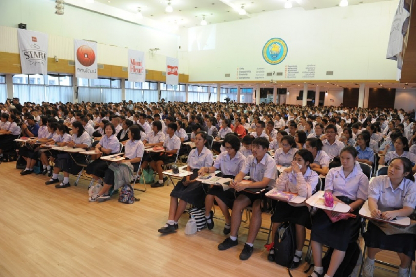 800,000 students to learn exam tricks, techniques