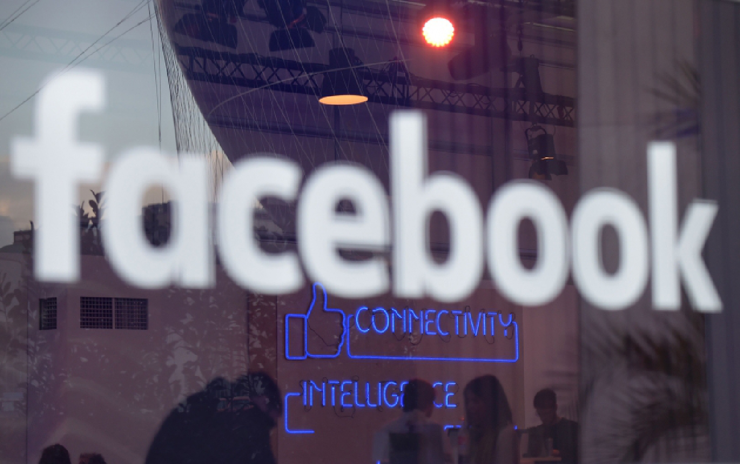 Facebook launches smartphone app for event seekers Facebook launches smartphone app for event seekers