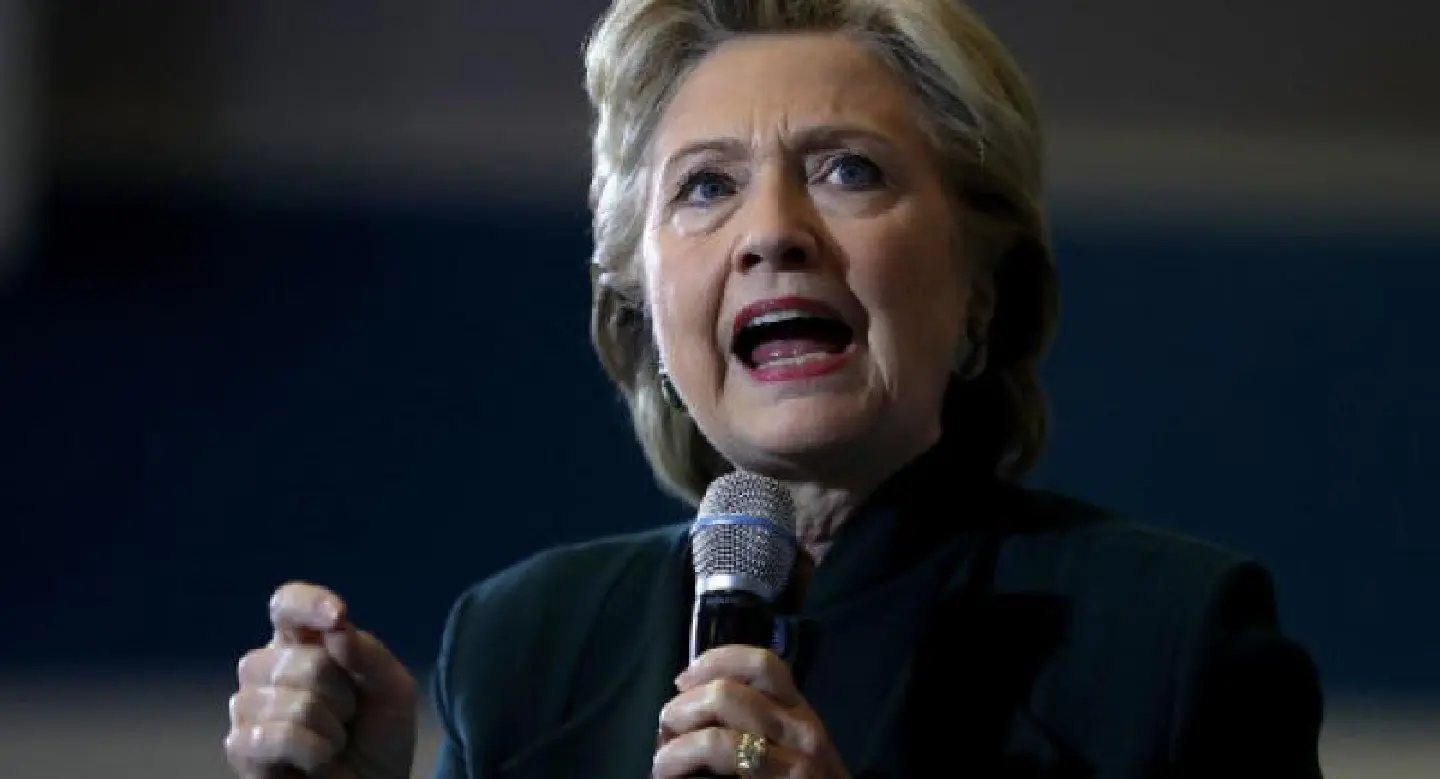 Clinton warns Trump is 'threatening' US democracy Clinton warns Trump is 'threatening' US democracy