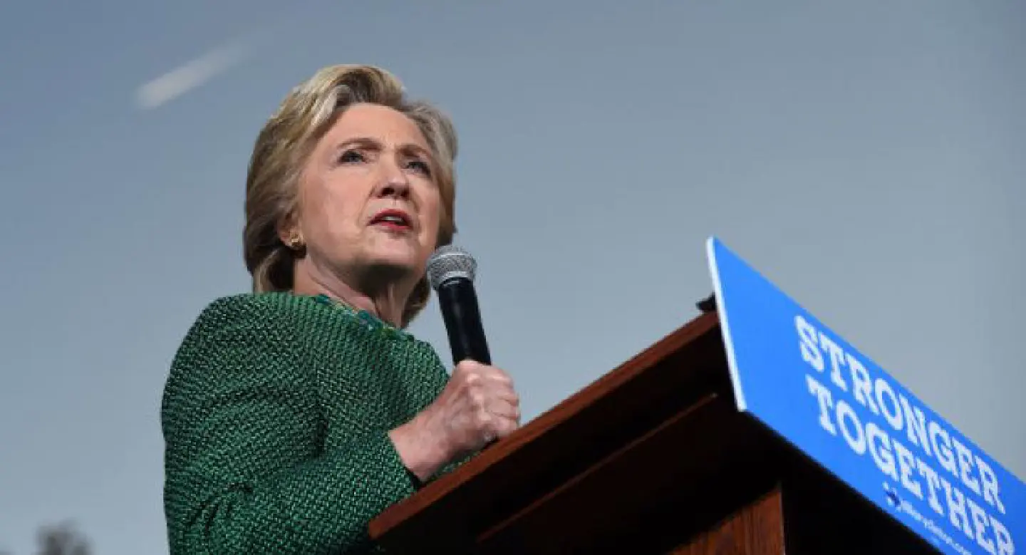 Clinton looks to consolidate lead over Trump Clinton looks to consolidate lead over Trump