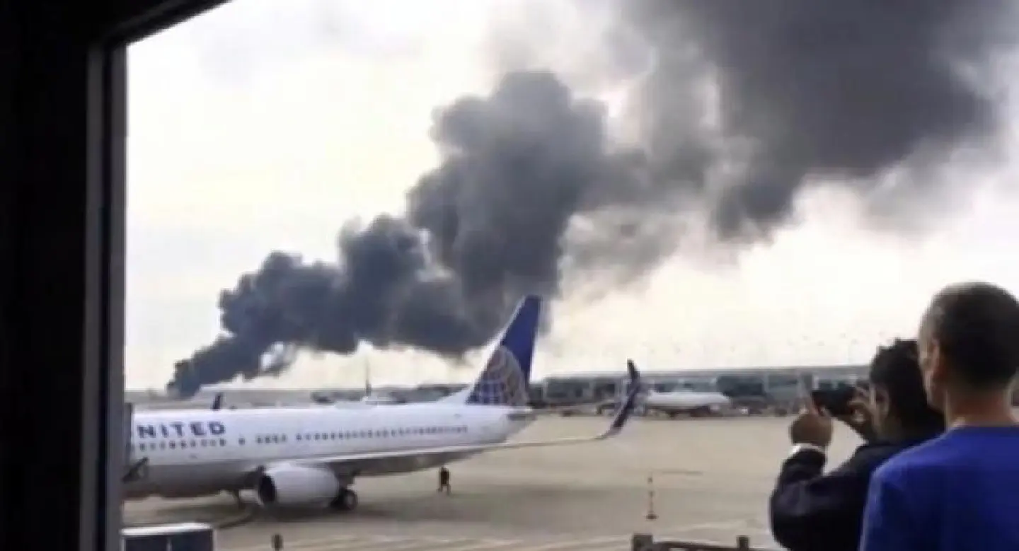 20 'minor injuries' after plane fire at Chicago airport 20 'minor injuries' after plane fire at Chicago airport