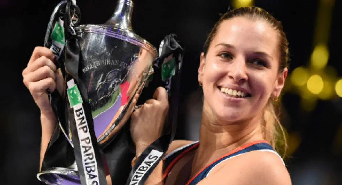 Cibulkova beats Kerber to win WTA Finals