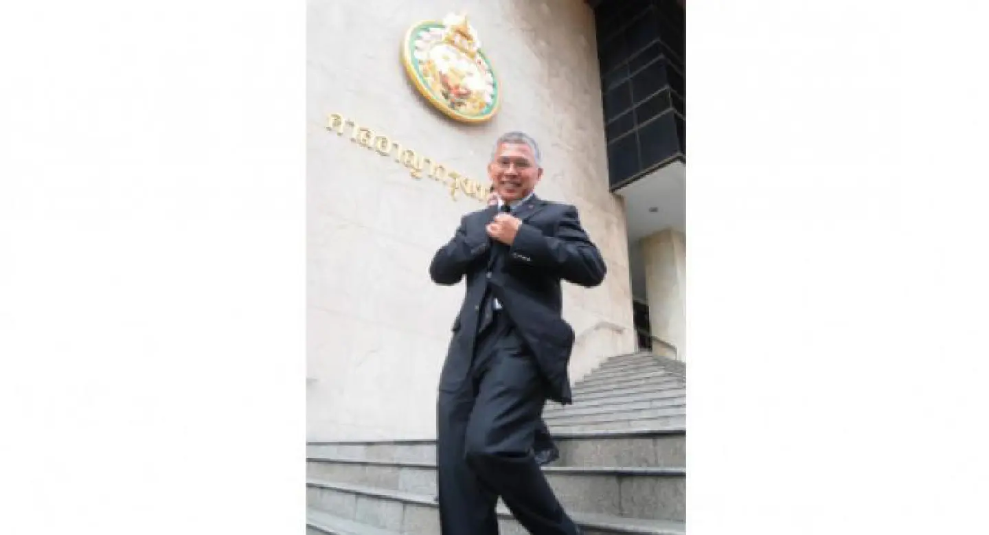 Court acquits Watana over Facebook posts about junta Court acquits Watana over Facebook posts about junta