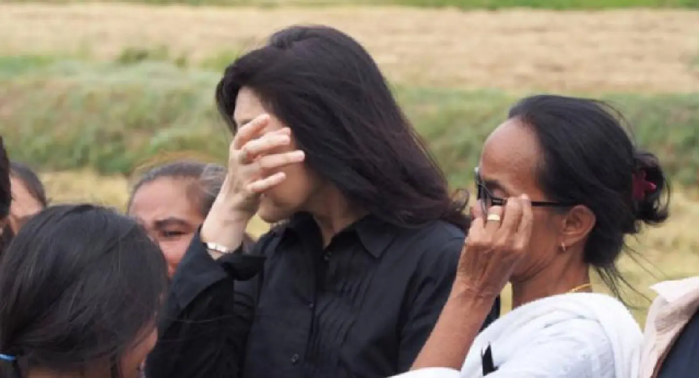 I don't know how to pay it up: tearful Yingluck I don't know how to pay it up: tearful Yingluck