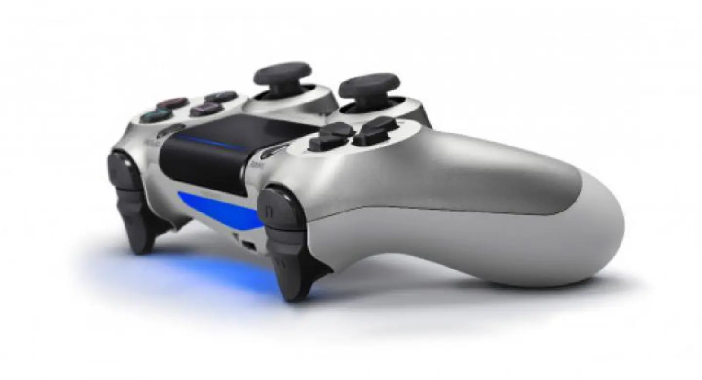 Gold, Silver DUALSHOCK to be released next month Gold, Silver DUALSHOCK to be released next month