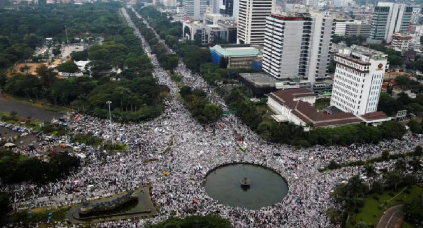 Protesters want Jakarta governor to quit Protesters want Jakarta governor to quit