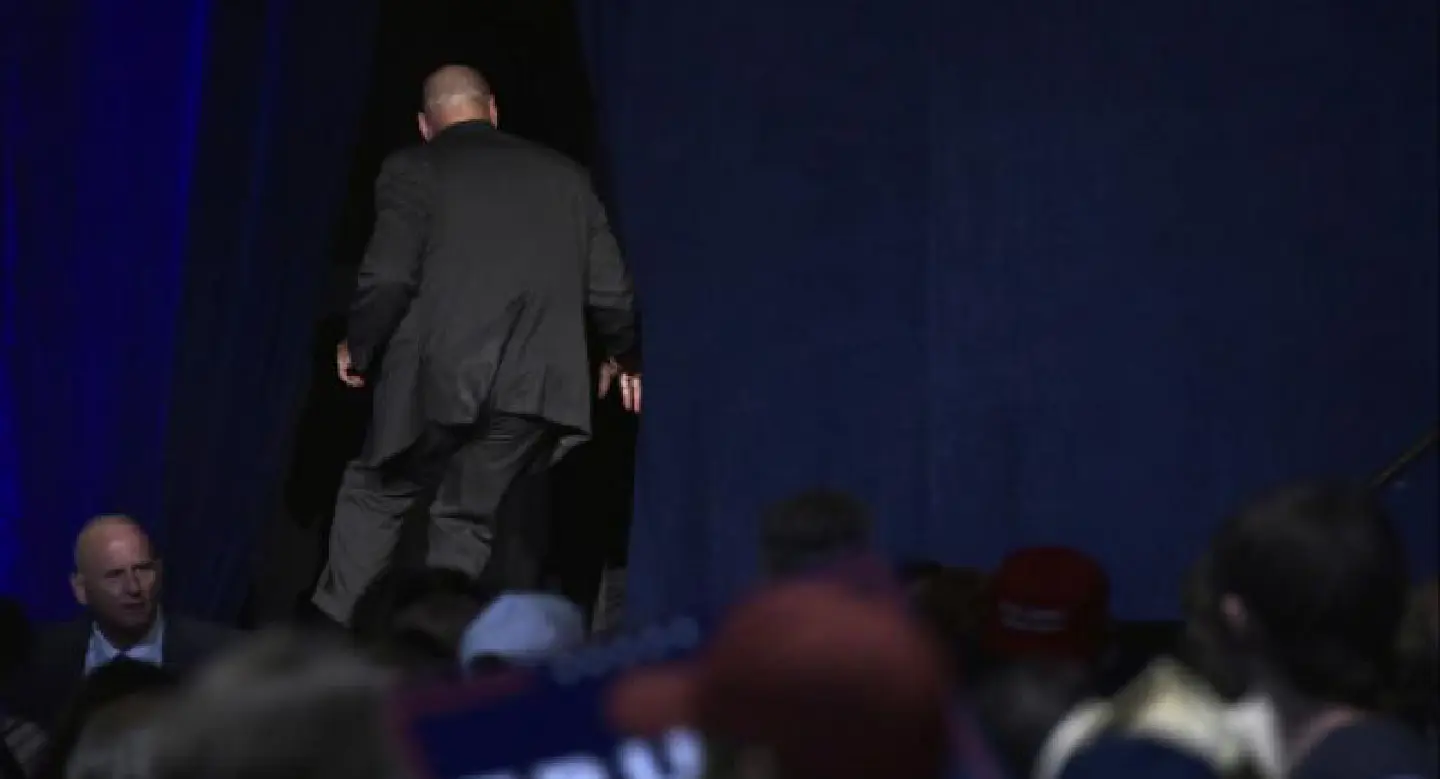 Trump rushed off stage, returns to finish speech Trump rushed off stage, returns to finish speech