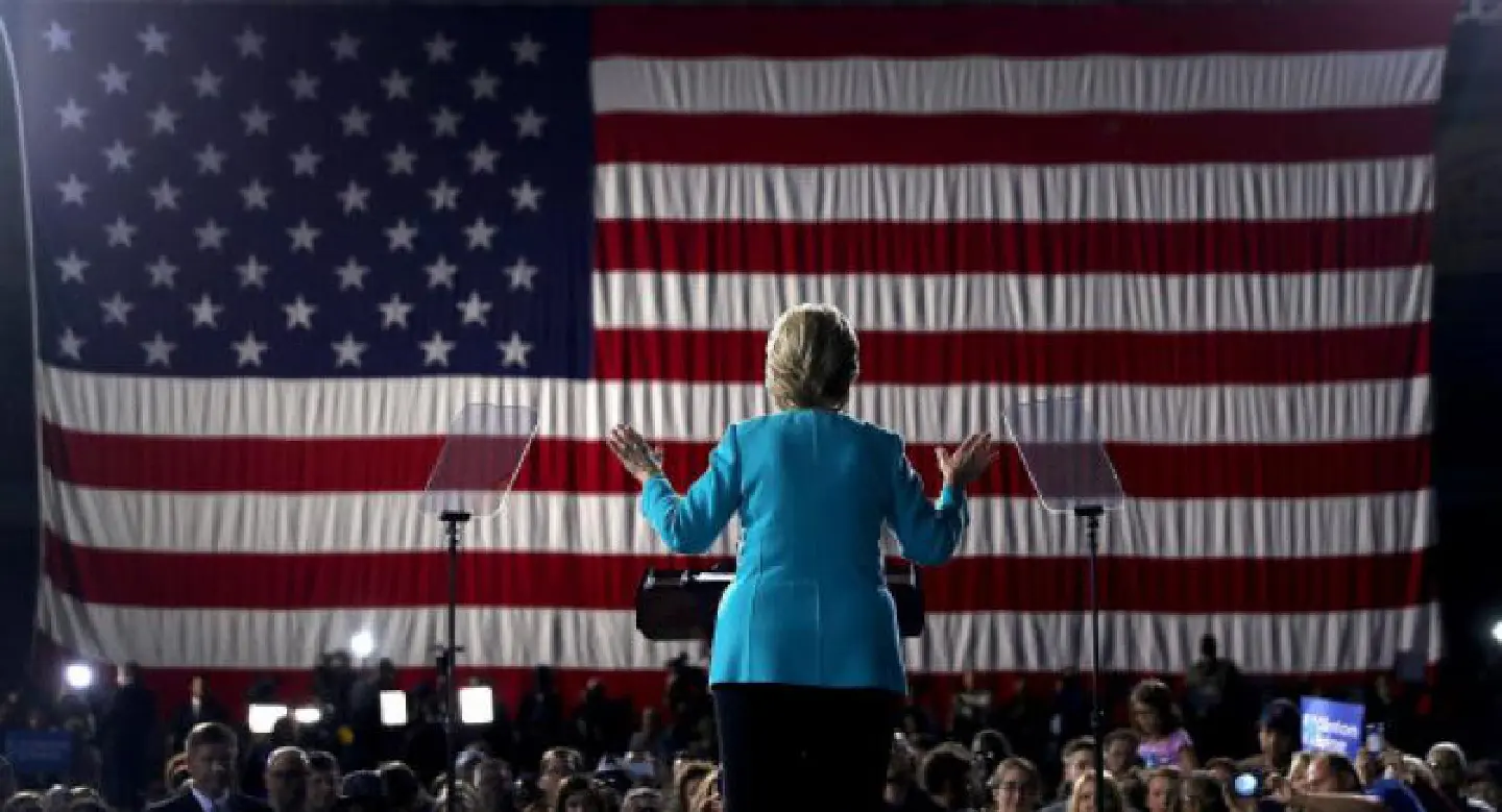 FBI lifts Clinton email cloud as US election looms FBI lifts Clinton email cloud as US election looms