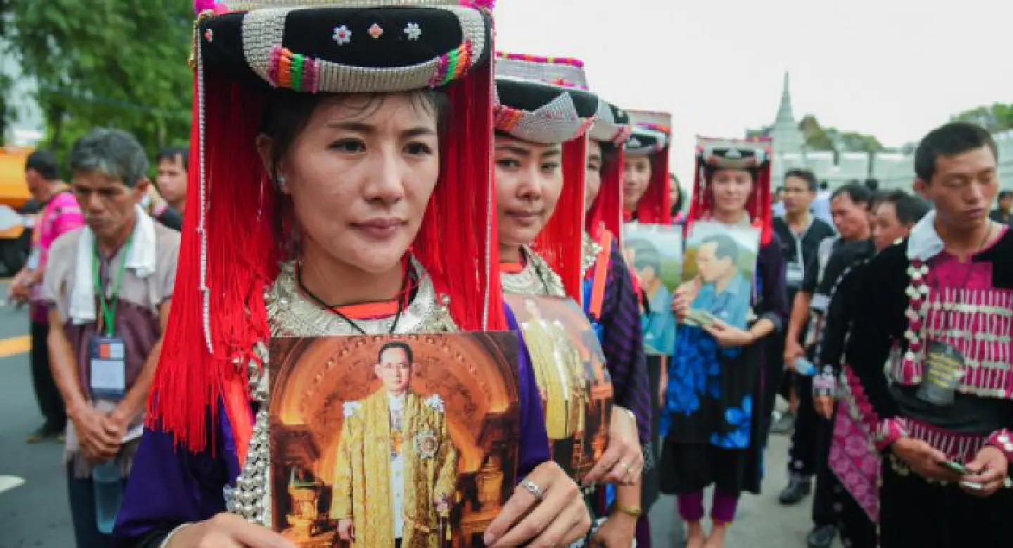 Hilltribe representatives join mourners at Grand Palace Hilltribe representatives join mourners at Grand Palace