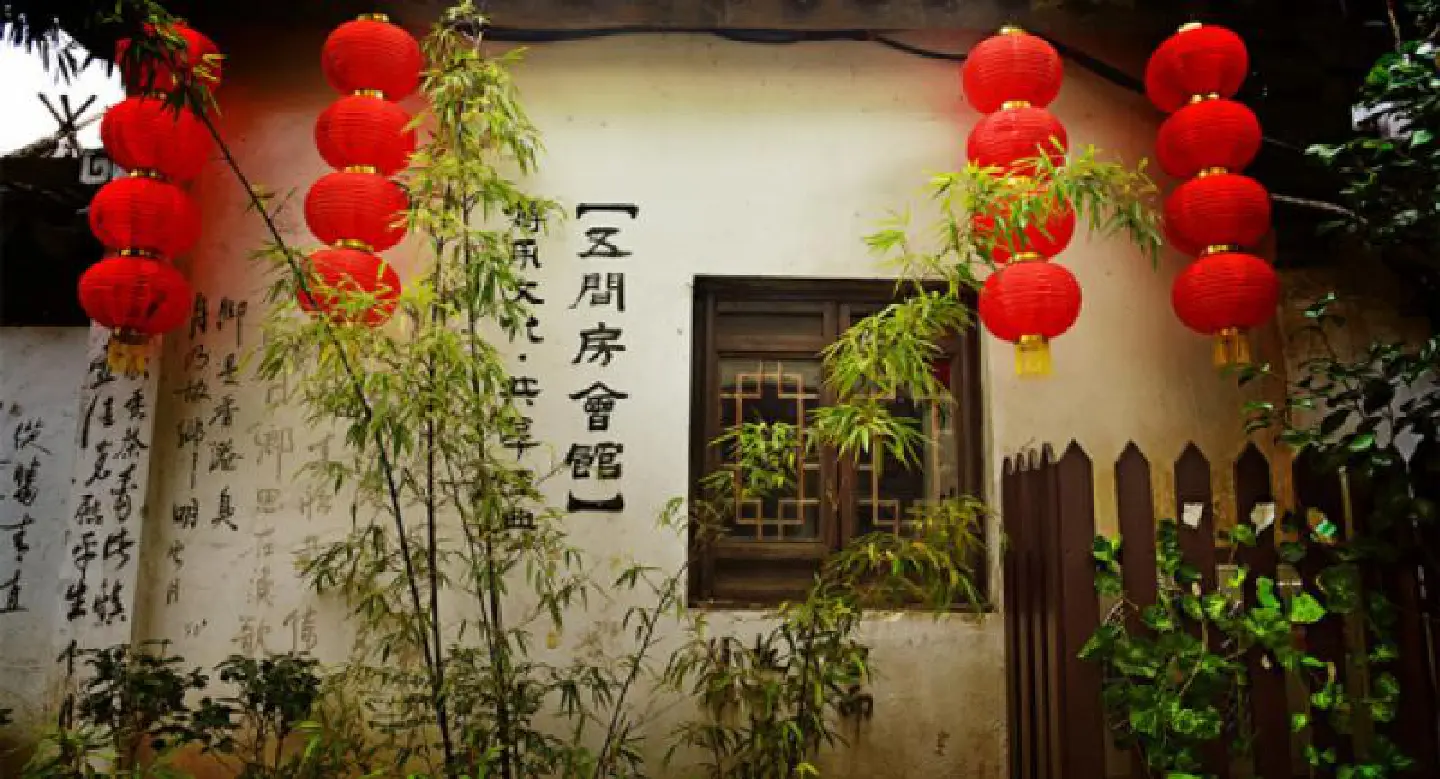 Zhenze ancient town: A living brush drawing