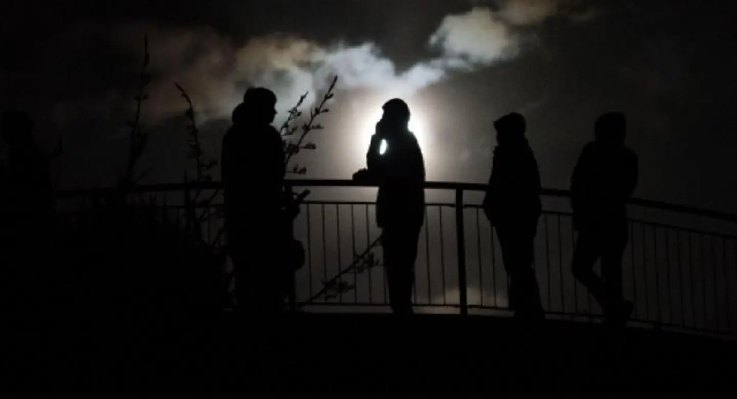 Two dead after NZ quake, residents flee tsunami Two dead after NZ quake, residents flee tsunami