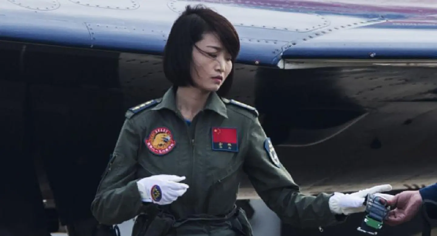 First woman to fly China's J-10 fighter killed in crash