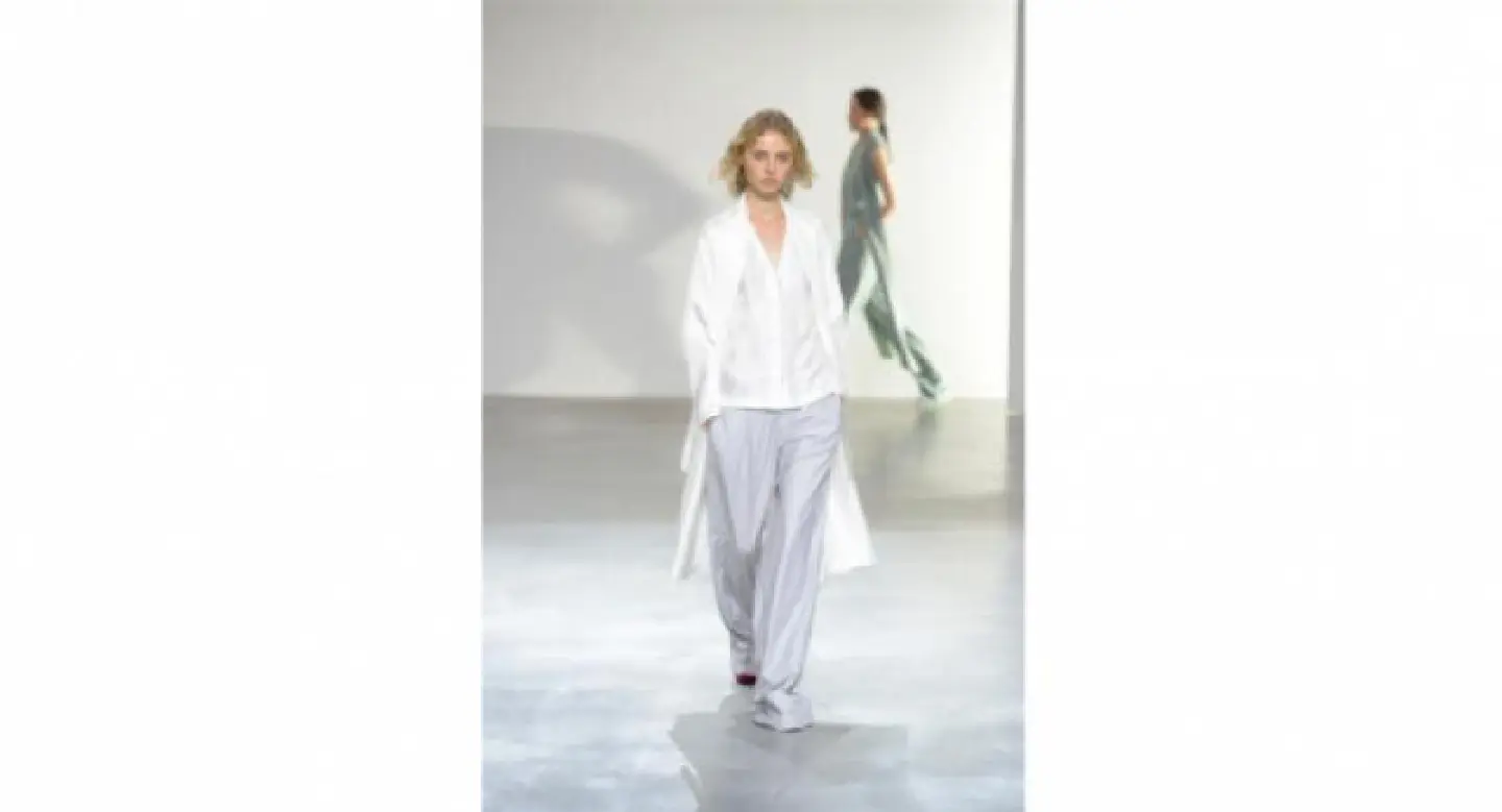 Fashion takes a journey Fashion takes a journey