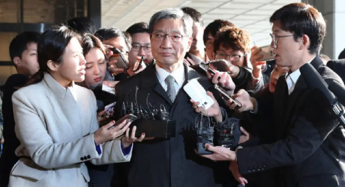 S. Korea, Japan sign controversial intelligence deal S. Korea, Japan sign controversial intelligence deal