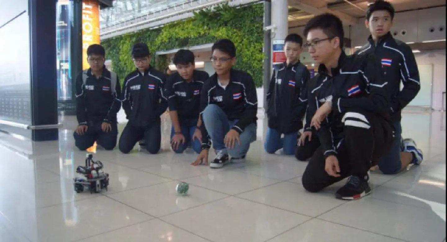 Thai whiz kids nab six prizes at World Robot Olympiad 2016 held in India Thai whiz kids nab six prizes at World Robot Olympiad 2016 held in India