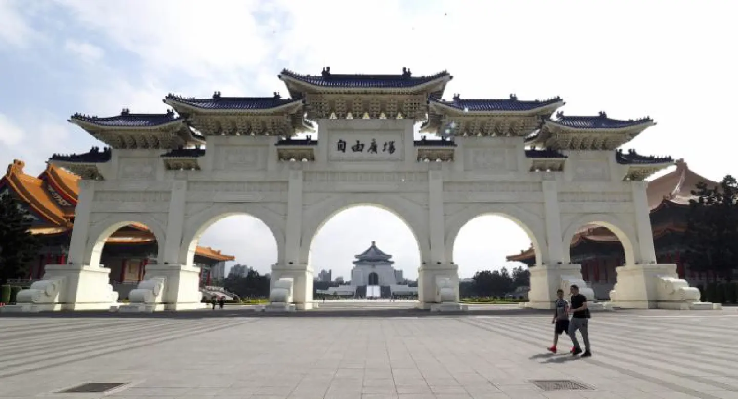 White House reaffirms 'One China' policy after Trump calls Taiwan leader White House reaffirms 'One China' policy after Trump calls Taiwan leader