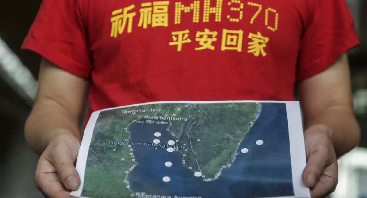 Fed-up MH370 relatives head to Madagascar Fed-up MH370 relatives head to Madagascar