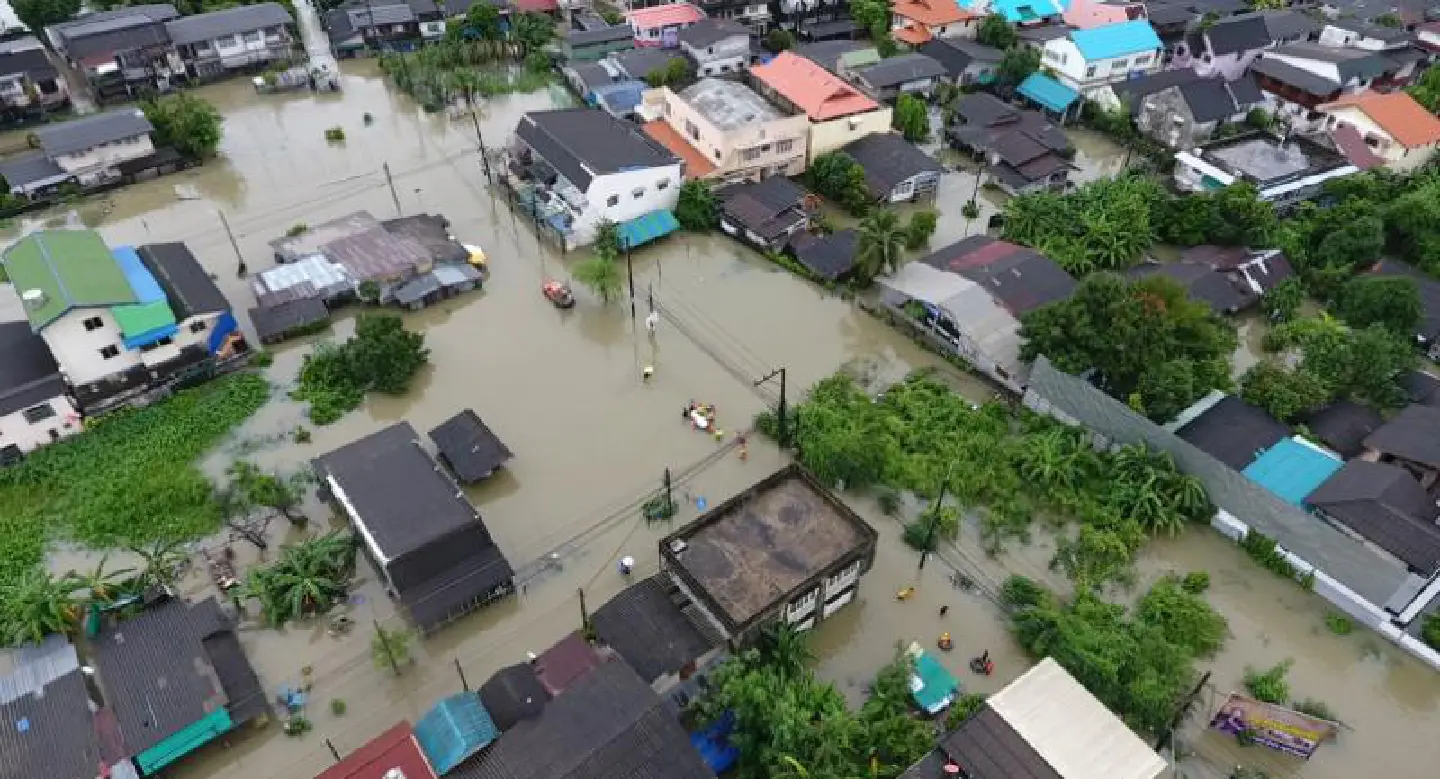 11 dead as floods cause havoc in South 11 dead as floods cause havoc in South