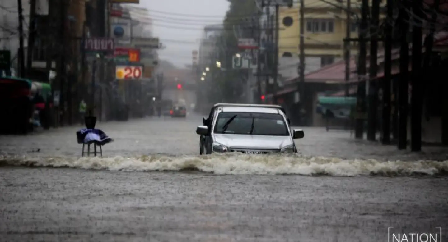 Southern train service suspended following heavy floods Southern train service suspended following heavy floods