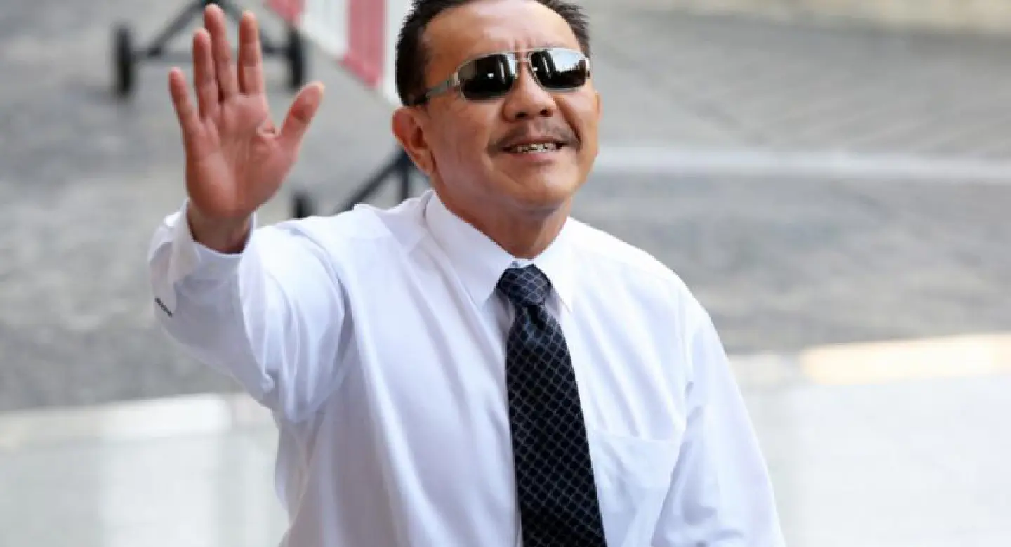 Chuwit among inmates to be released from prison under royal pardon Chuwit among inmates to be released from prison under royal pardon
