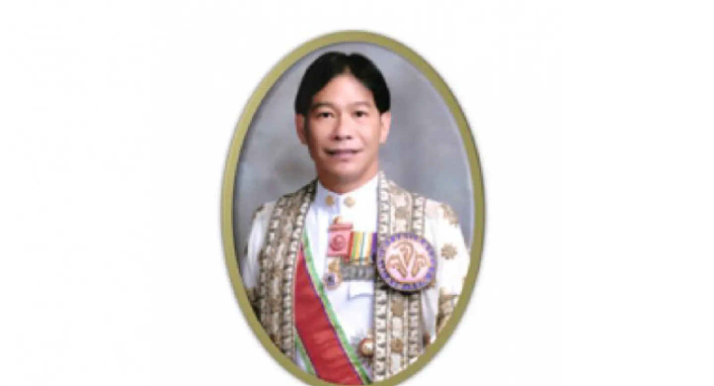 King appoints two more new faces to Privy Council King appoints two more new faces to Privy Council