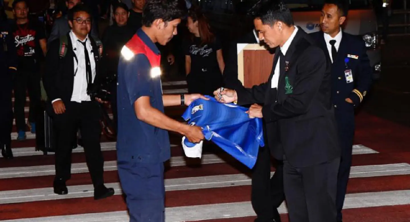 Indonesian defeat ROCKS Kiatisak Indonesian defeat ROCKS Kiatisak