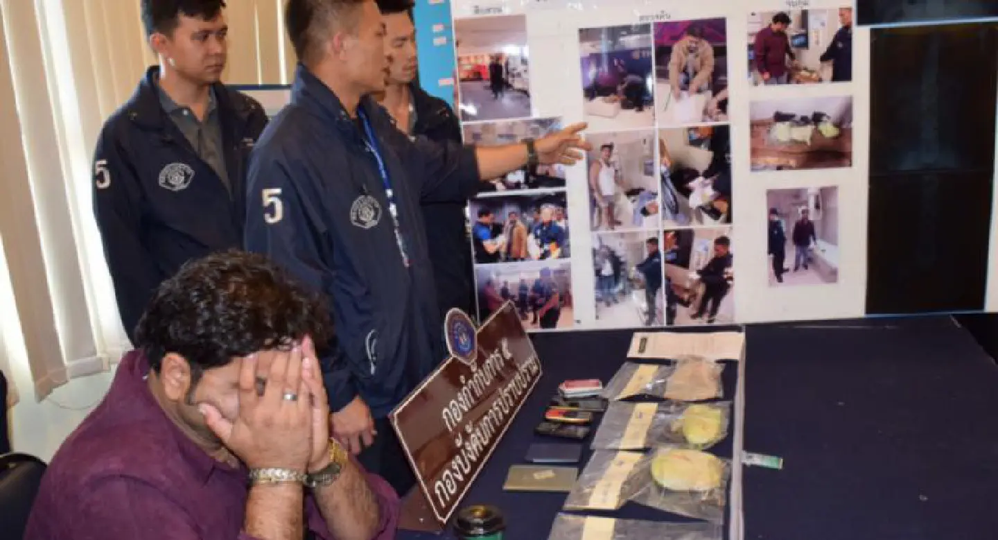 Pakistani nabbed with 2kg of cocaine Pakistani nabbed with 2kg of cocaine