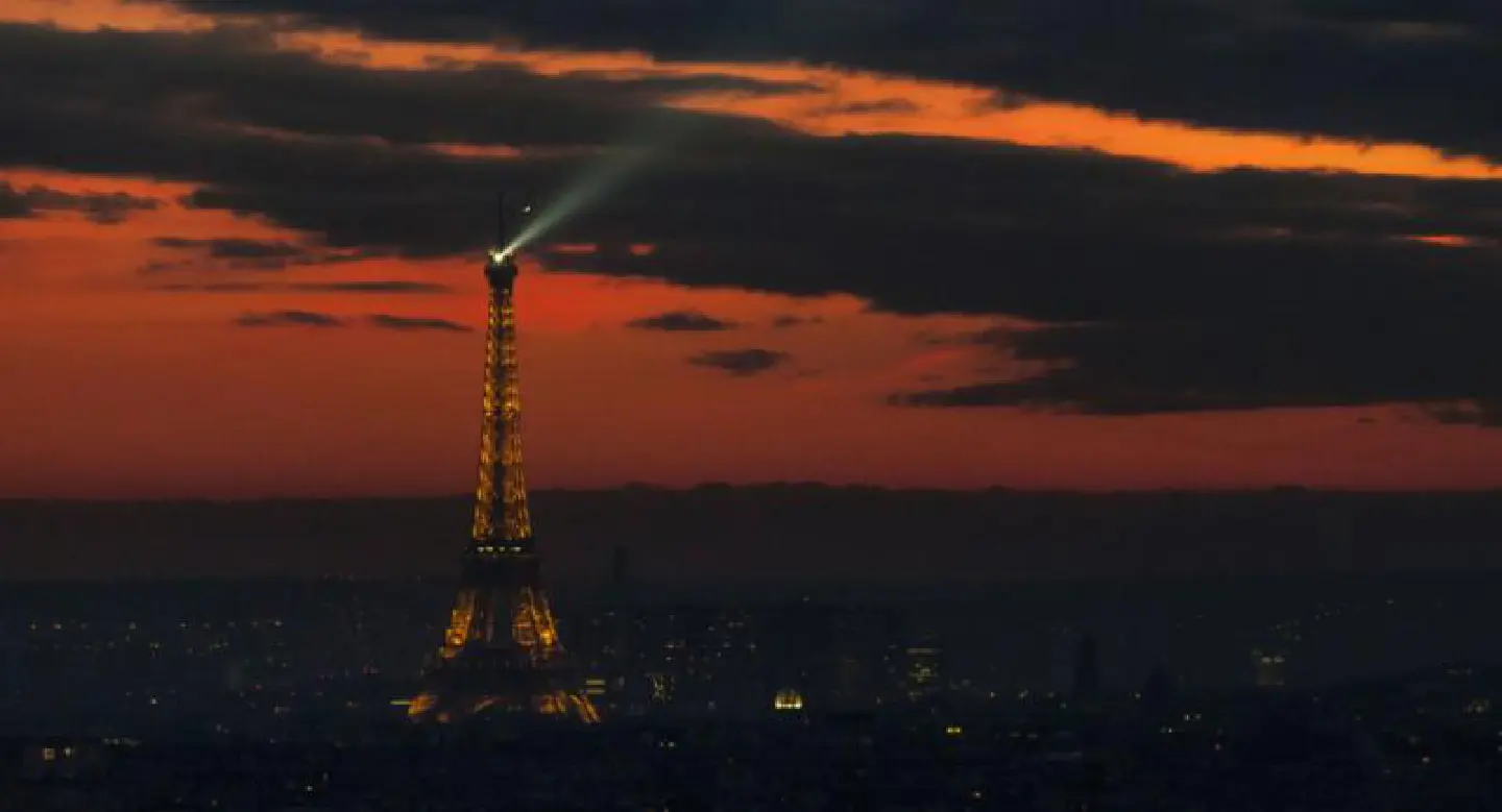Eiffel Tower reopens after five-day strike Eiffel Tower reopens after five-day strike