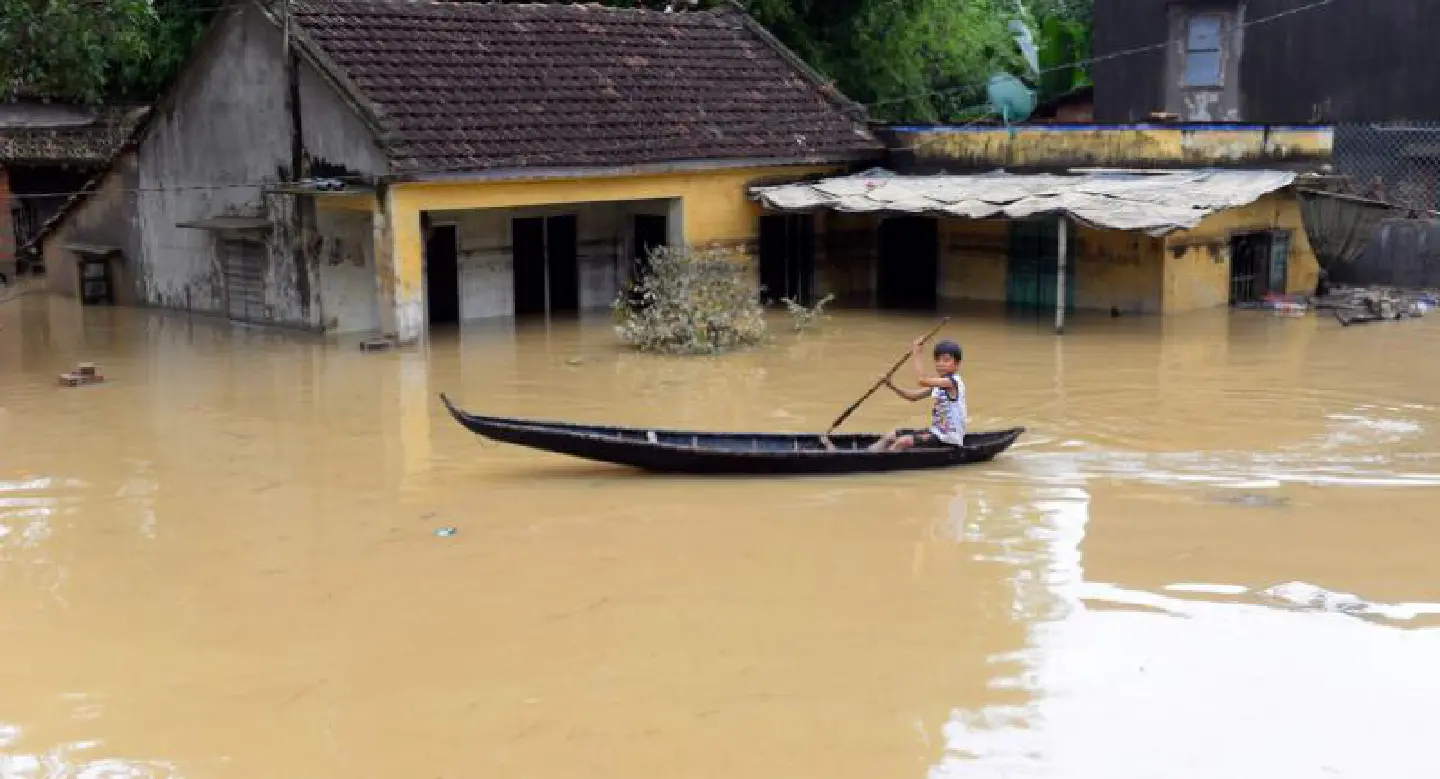 Floods kill 24 in Vietnam, more rains expected Floods kill 24 in Vietnam, more rains expected