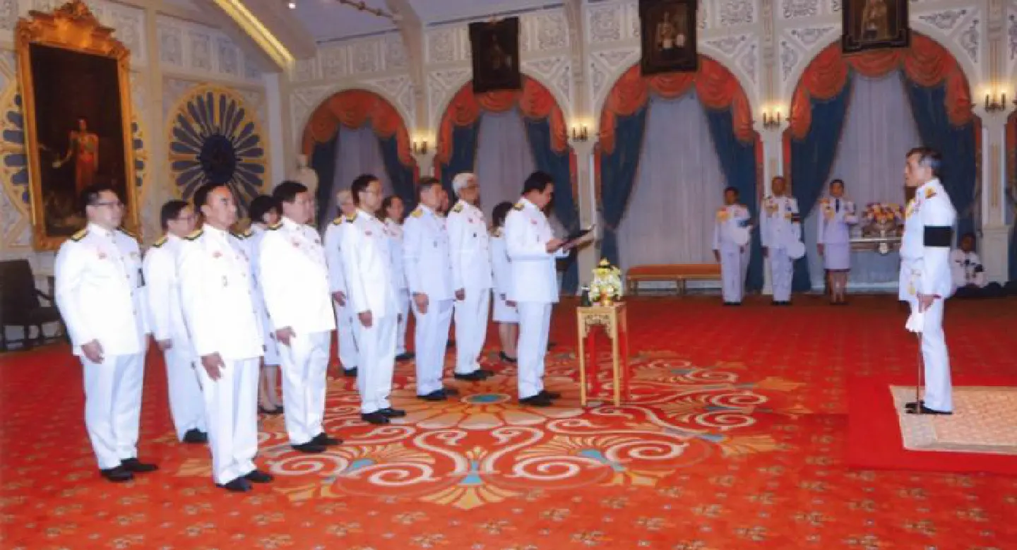 King urges Cabinet members to follow example of late father King urges Cabinet members to follow example of late father