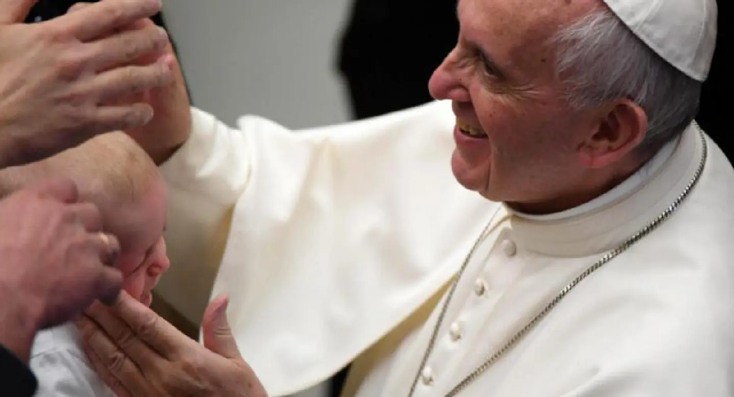 Pope tells Vatican to put women, lay experts into top jobs Pope tells Vatican to put women, lay experts into top jobs