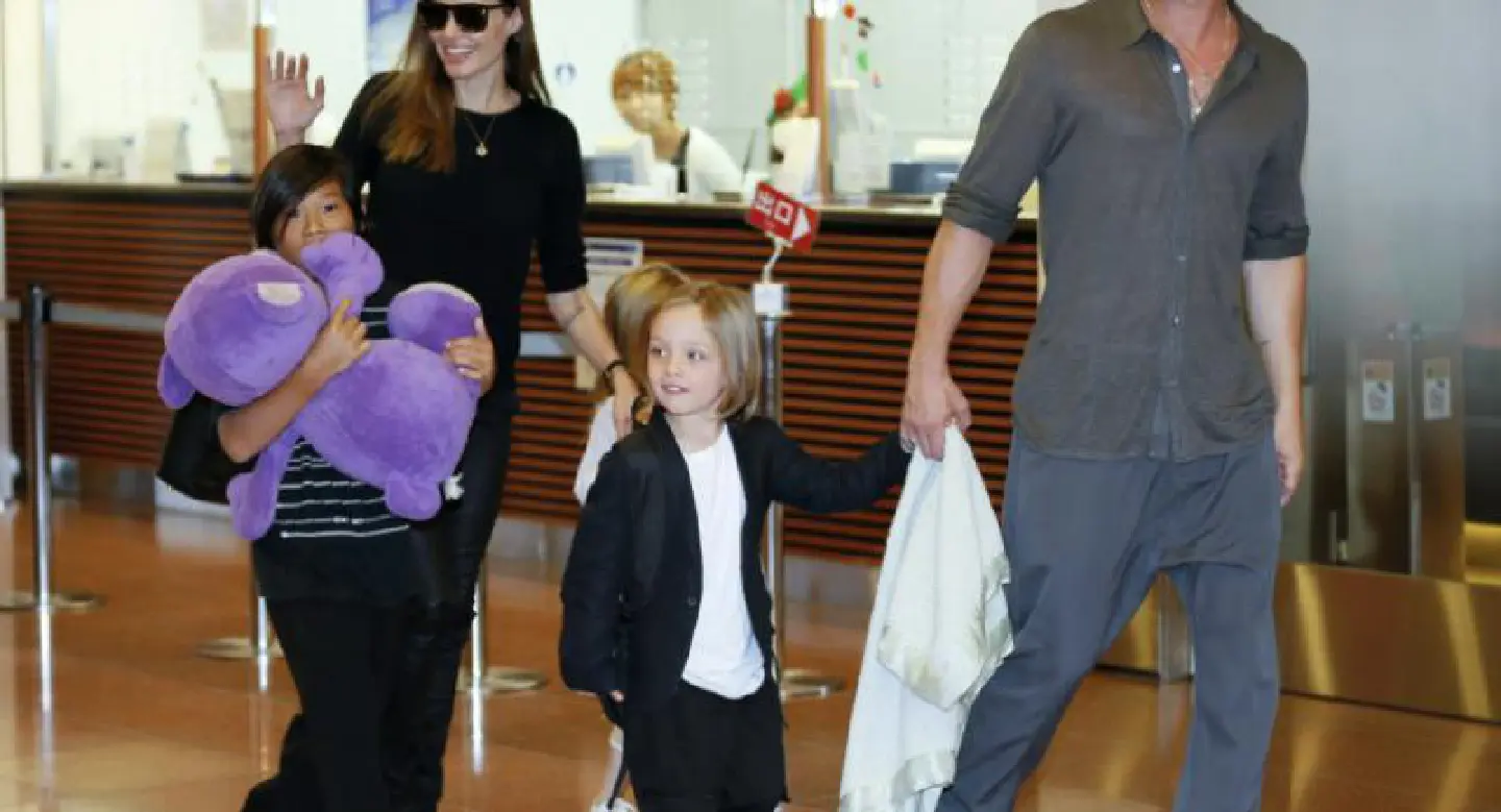 Pitt accuses Jolie of risking children's privacy Pitt accuses Jolie of risking children's privacy
