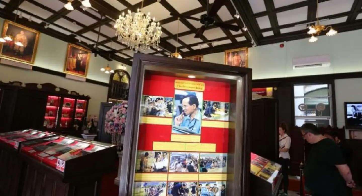 Yen Sira Phro Phra Bori Ban exhibition to honour late King Bhumibol Yen Sira Phro Phra Bori Ban exhibition to honour late King Bhumibol