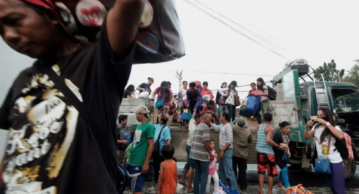 Philippines urges evacuations ahead of Christmas Day typhoon Philippines urges evacuations ahead of Christmas Day typhoon