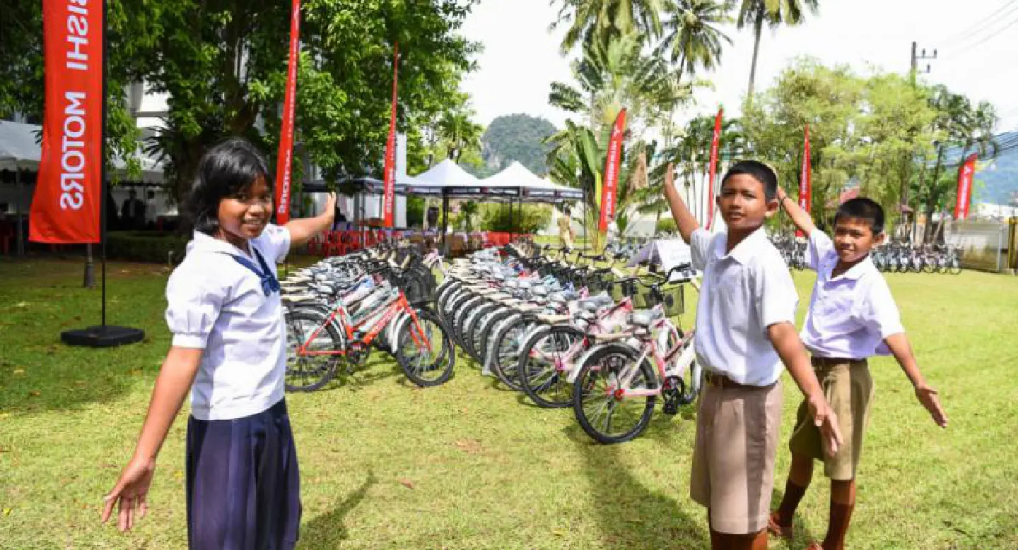 Safety first as carmaker loans students bikes Safety first as carmaker loans students bikes