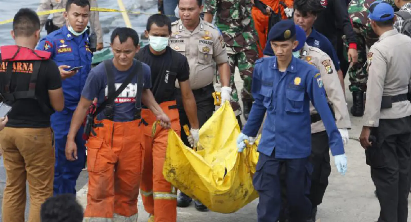 Indonesian tourist boat captain held after deadly fire Indonesian tourist boat captain held after deadly fire