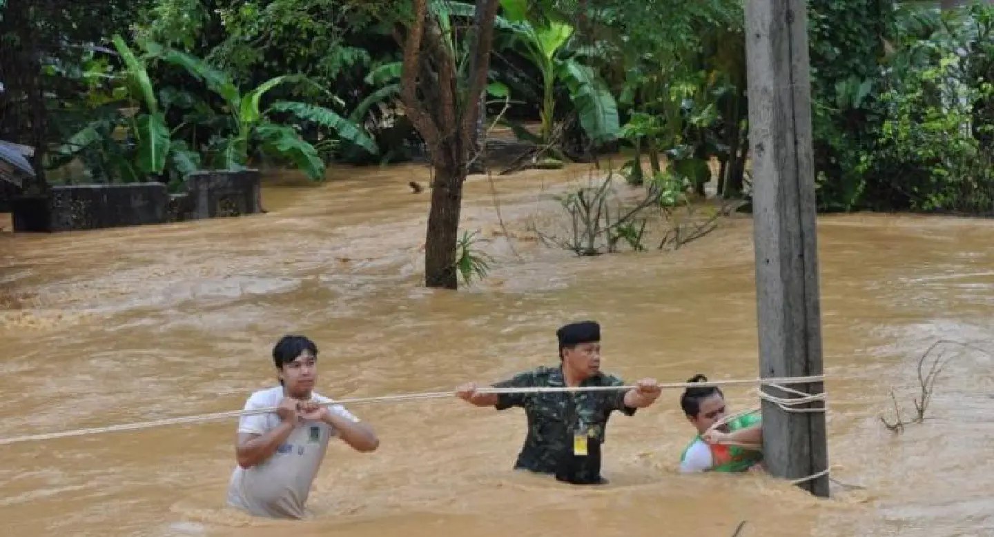 Tens of thousands hit by severe flooding in South Tens of thousands hit by severe flooding in South