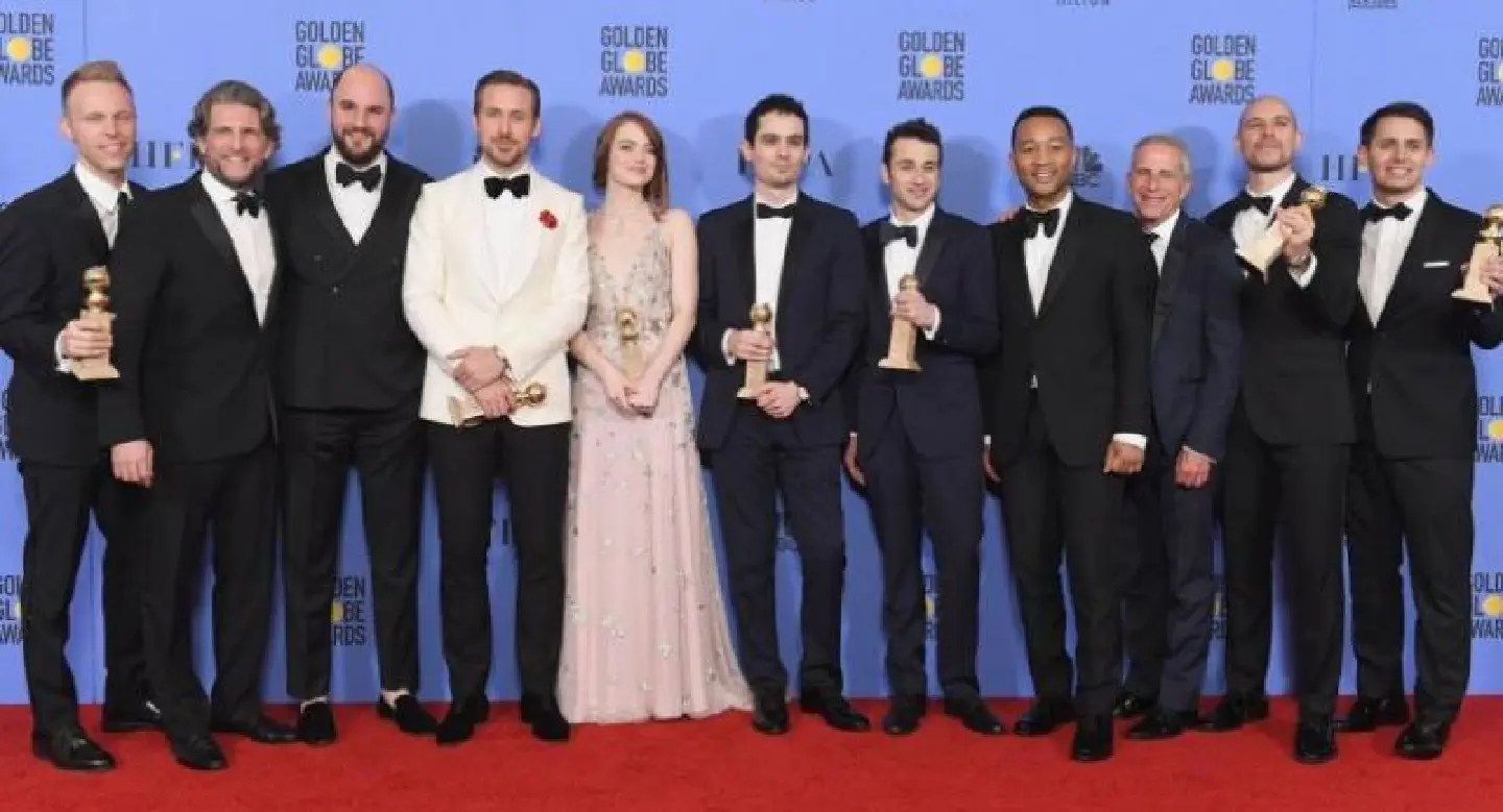 'La La Land' waltzes to huge victory at Golden Globes 'La La Land' waltzes to huge victory at Golden Globes
