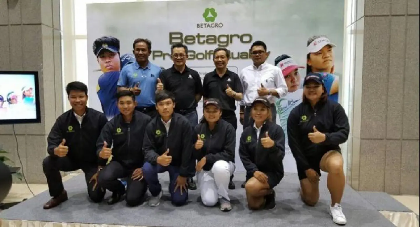 Betagro Signs Sponsorship Deal with Six New Promising Golfers Betagro Signs Sponsorship Deal with Six New Promising Golfers