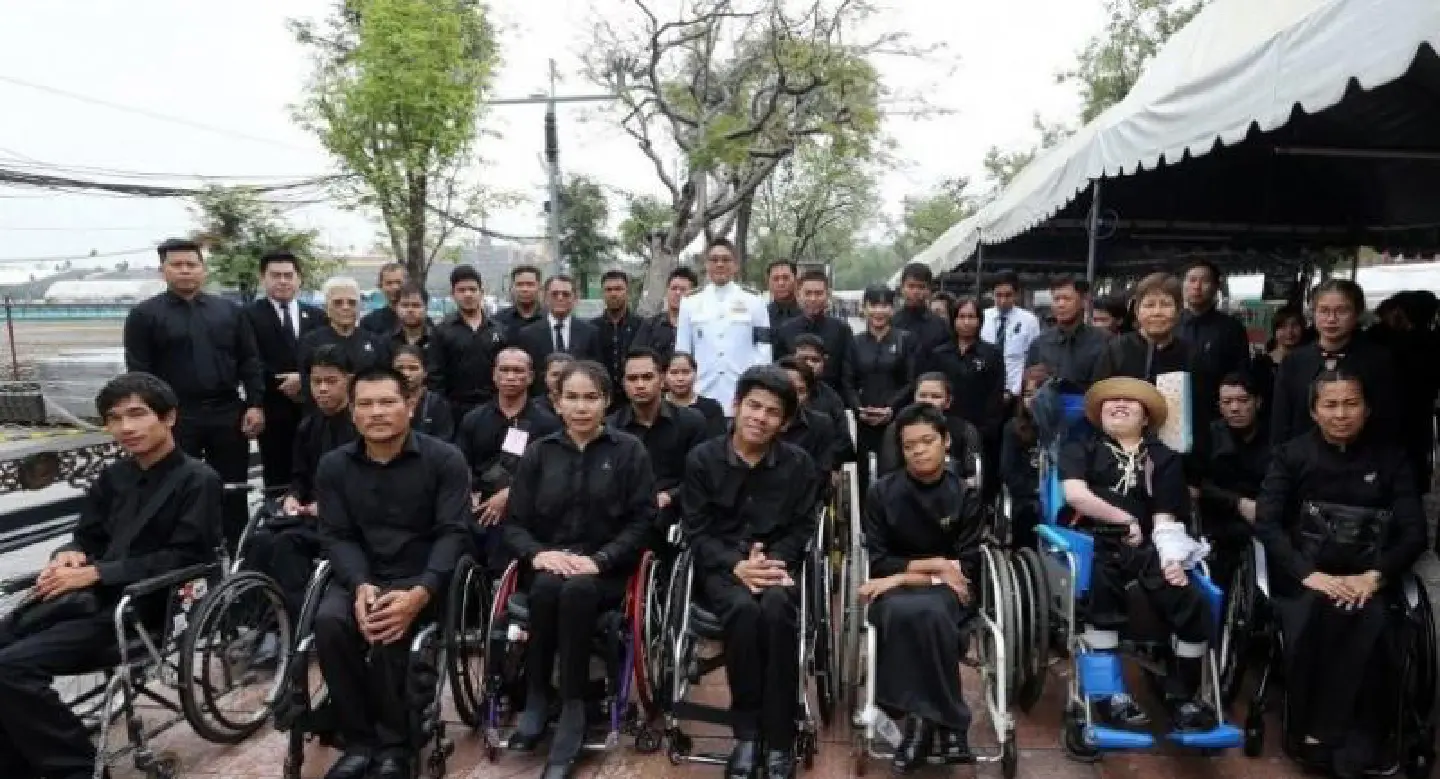 Paralympic athletes pay respects to King Rama IX Paralympic athletes pay respects to King Rama IX