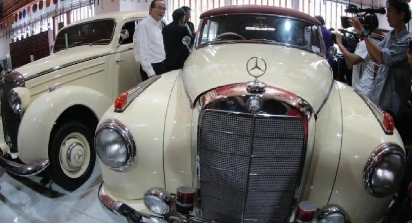 Prosecutors indict six over Somdej Chuang's vintage Mercedes
