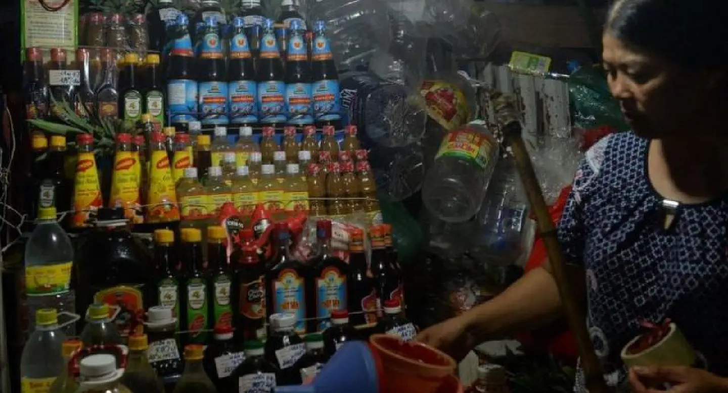 Five die from 'toxic gas' at Vietnam fish sauce factory Five die from 'toxic gas' at Vietnam fish sauce factory