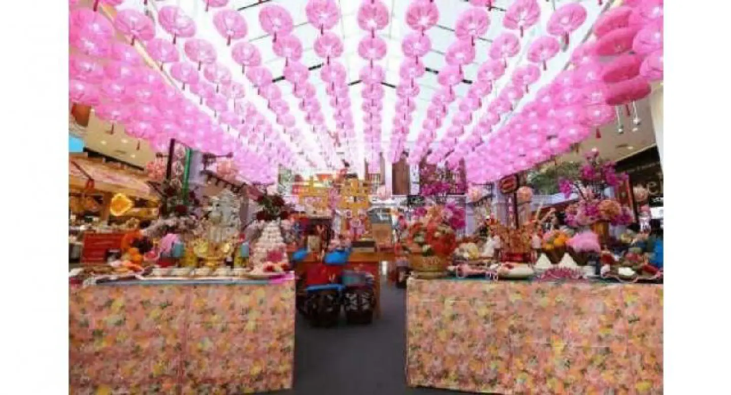 Top retailers gear up for Chinese New Year shoppers Top retailers gear up for Chinese New Year shoppers