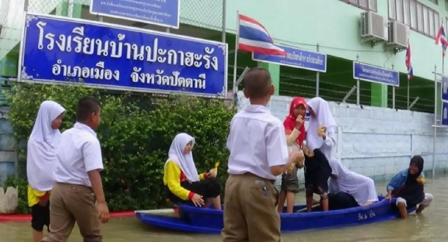 Narathiwat made a disaster zone for second time due to flooding Narathiwat made a disaster zone for second time due to flooding